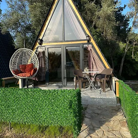 Antalya Havuzlu *